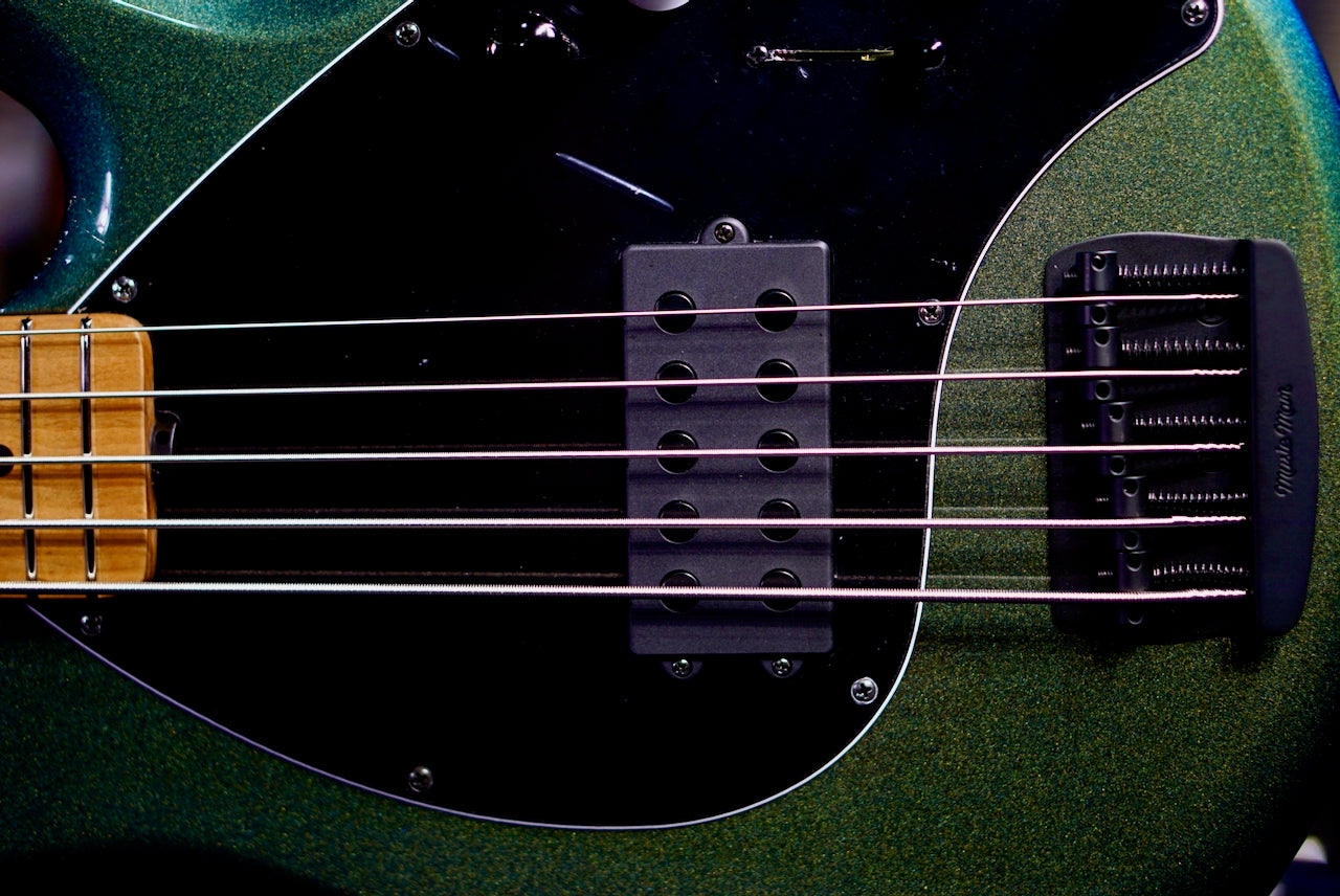 Ernie Ball Music Man Bass Dark Ray 5 Emerald Iris S12527