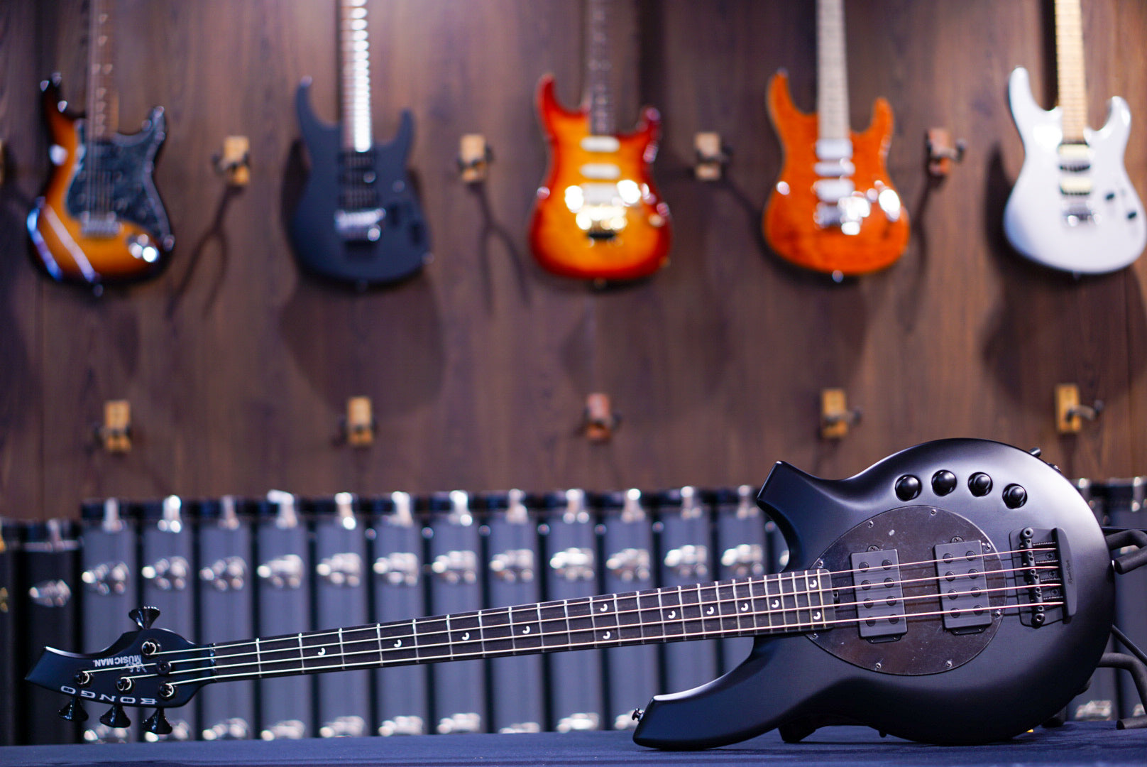 Ernie Ball Music Man Bongo 4 HH Stealth Black K02566