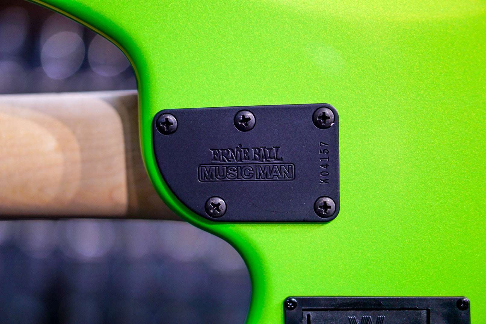 Ernie Ball Music Man Bongo 4 HH Mantis Green K04157