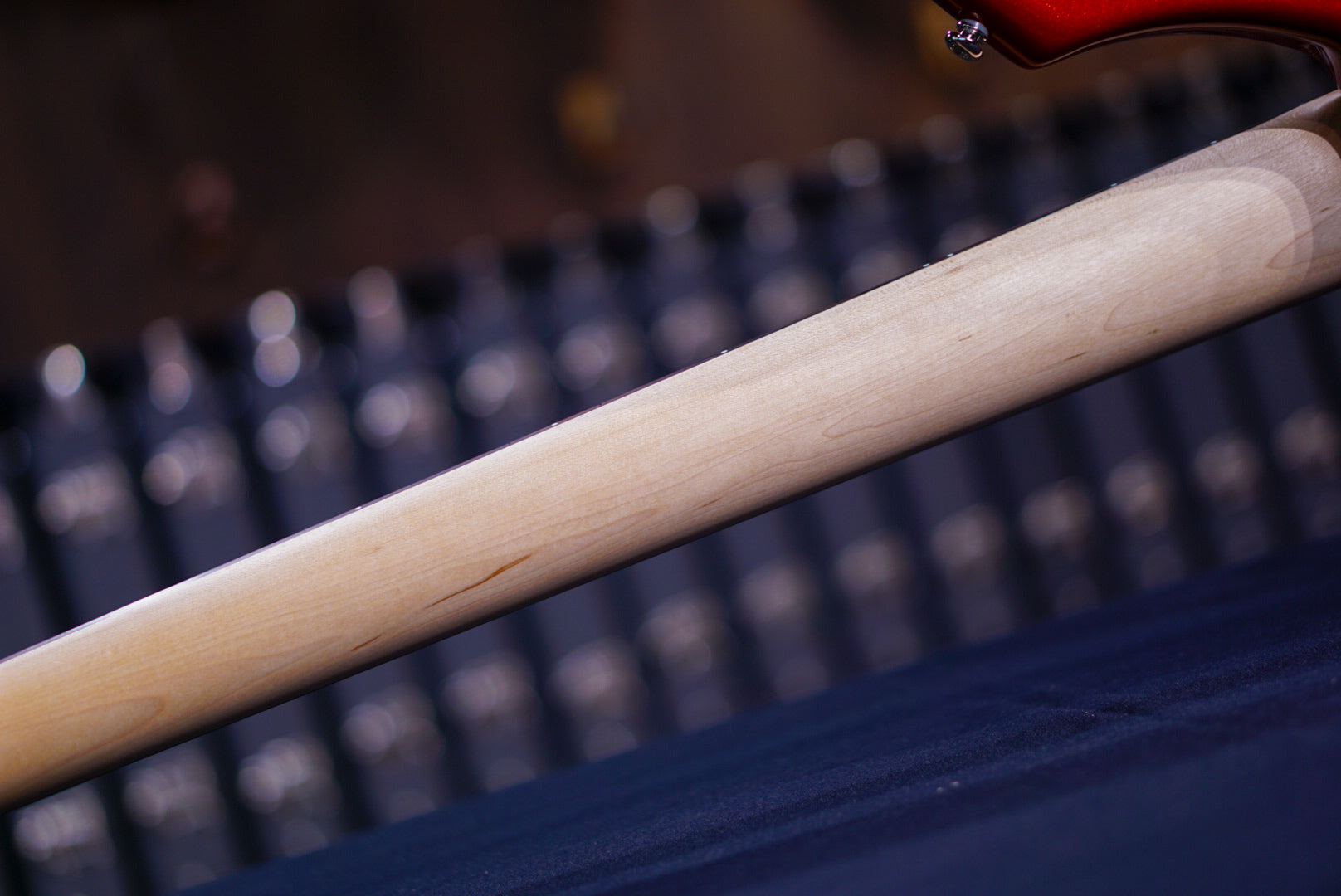 Ernie Ball Music Man Bongo 5 HH Blood Orange K04622