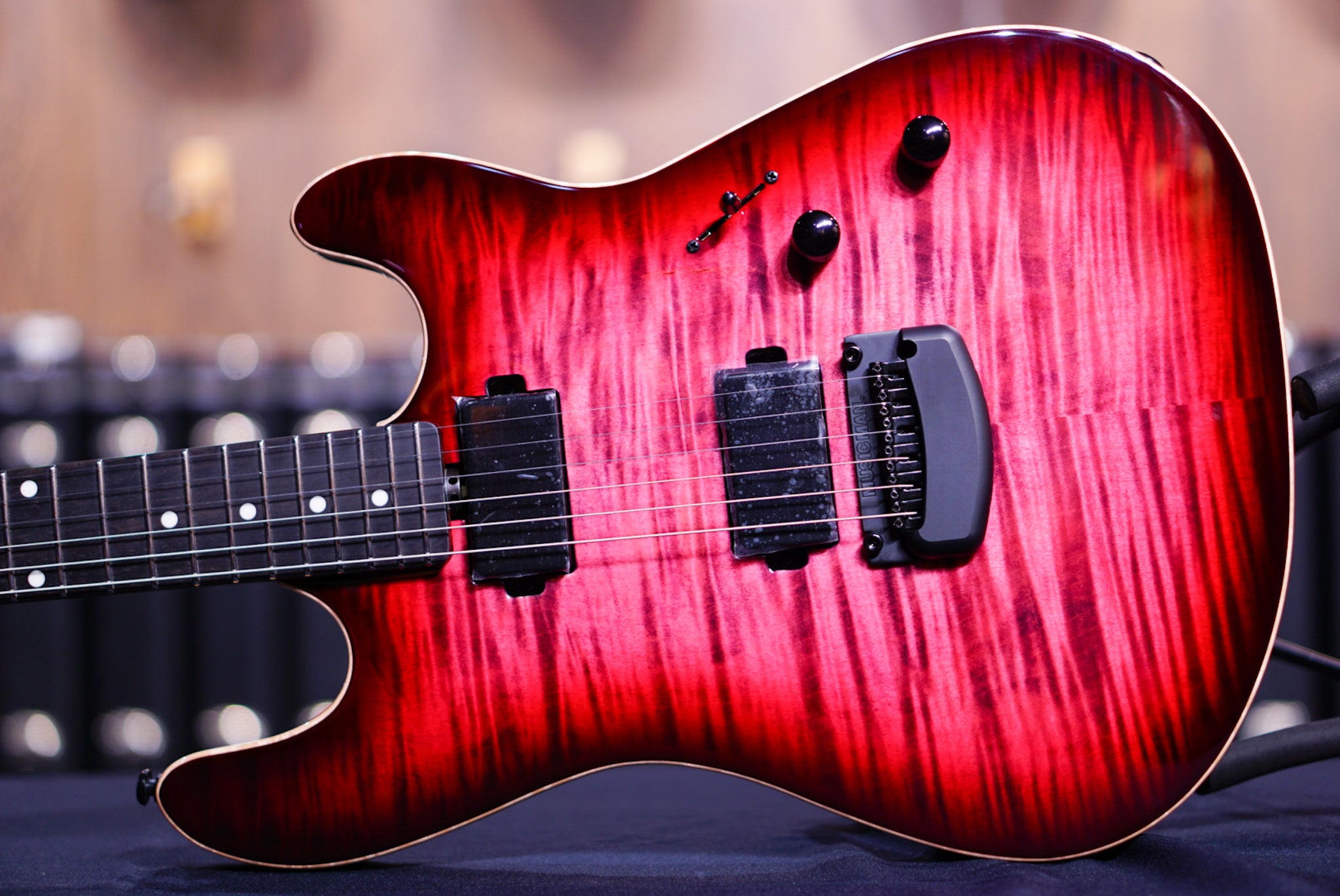 Ernieball Musicman sabre HT raspberry H04092 - HIENDGUITAR Musicman GUITAR