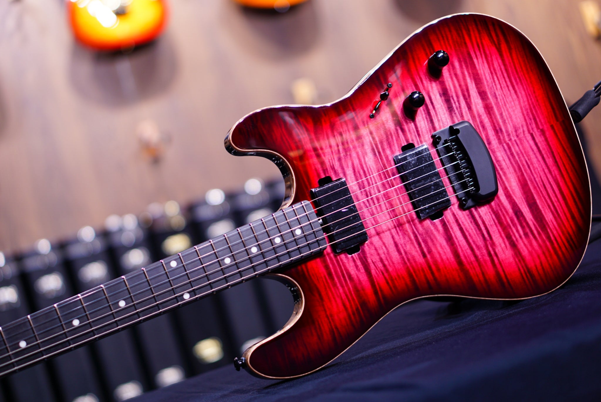 Ernieball Musicman sabre HT raspberry H04092 - HIENDGUITAR Musicman GUITAR