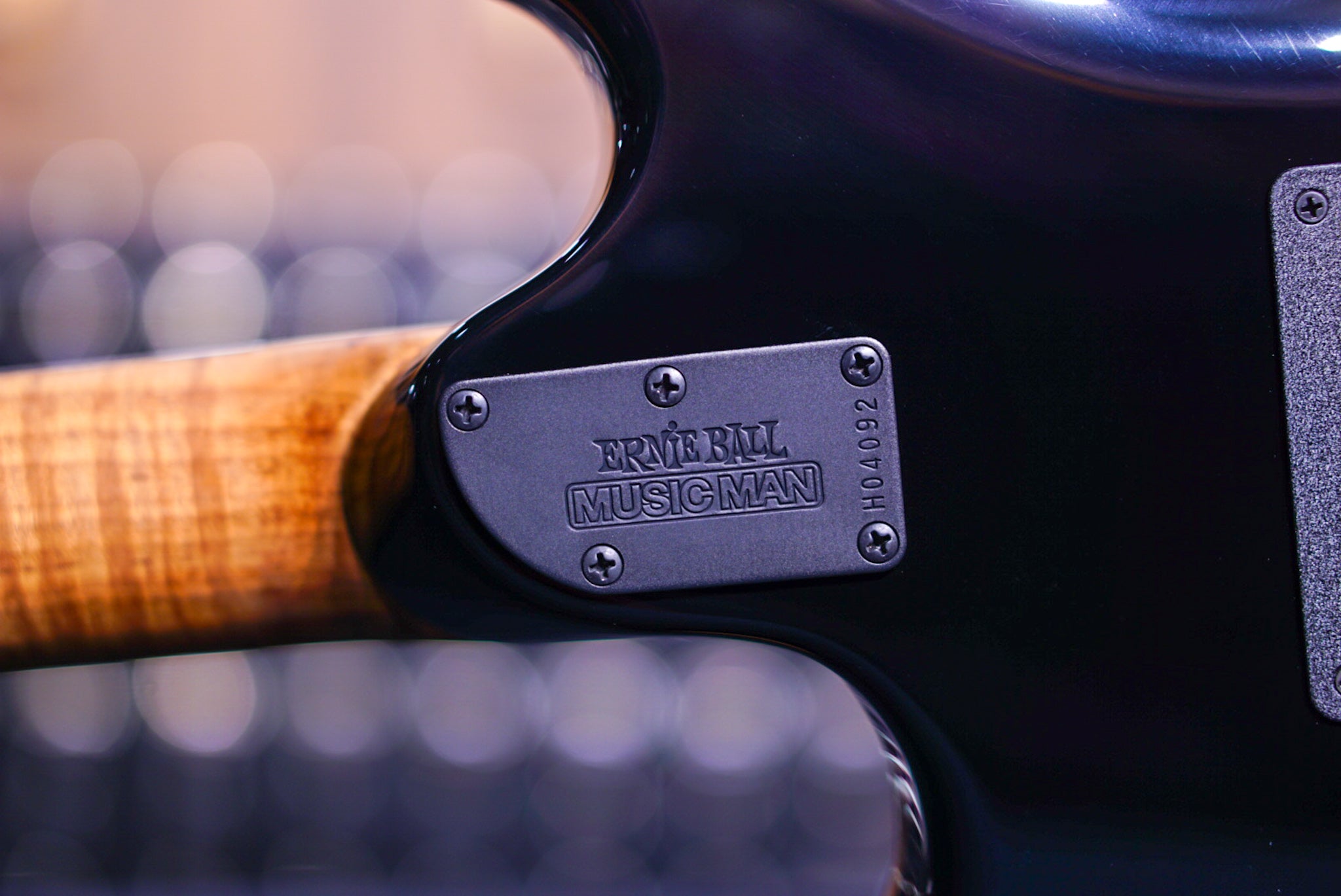 Ernieball Musicman sabre HT raspberry H04092 - HIENDGUITAR Musicman GUITAR