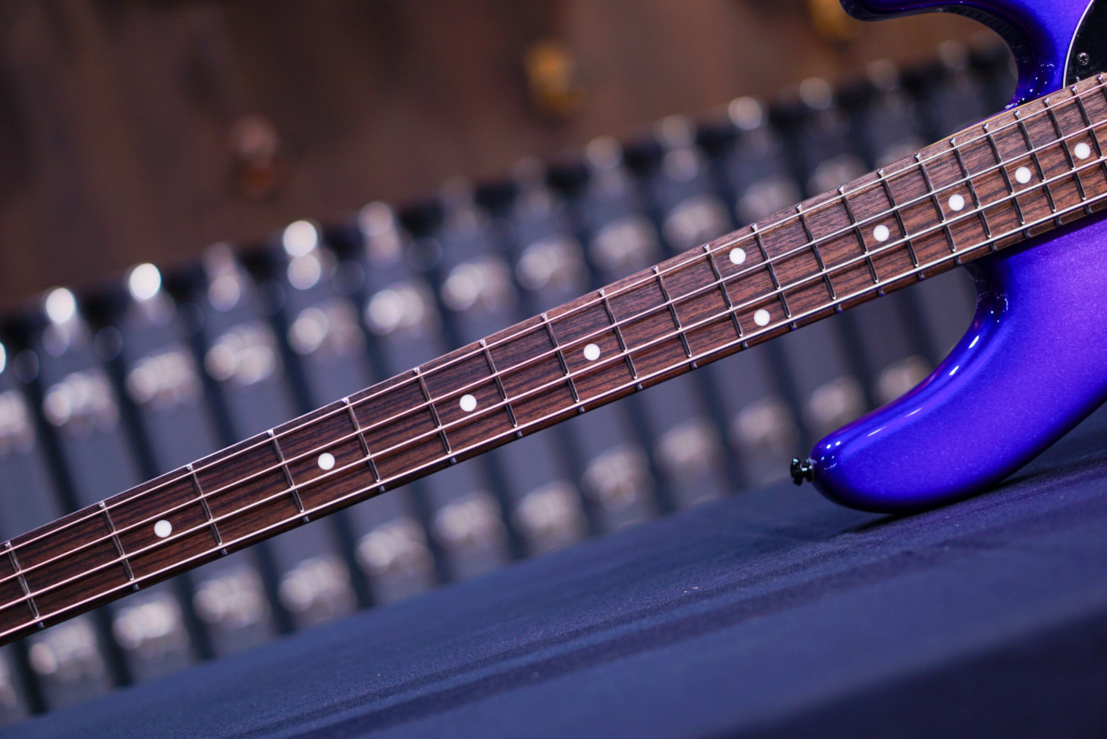 Ernie Ball Music Man StingRay Special 4 H Grape Crush K04723