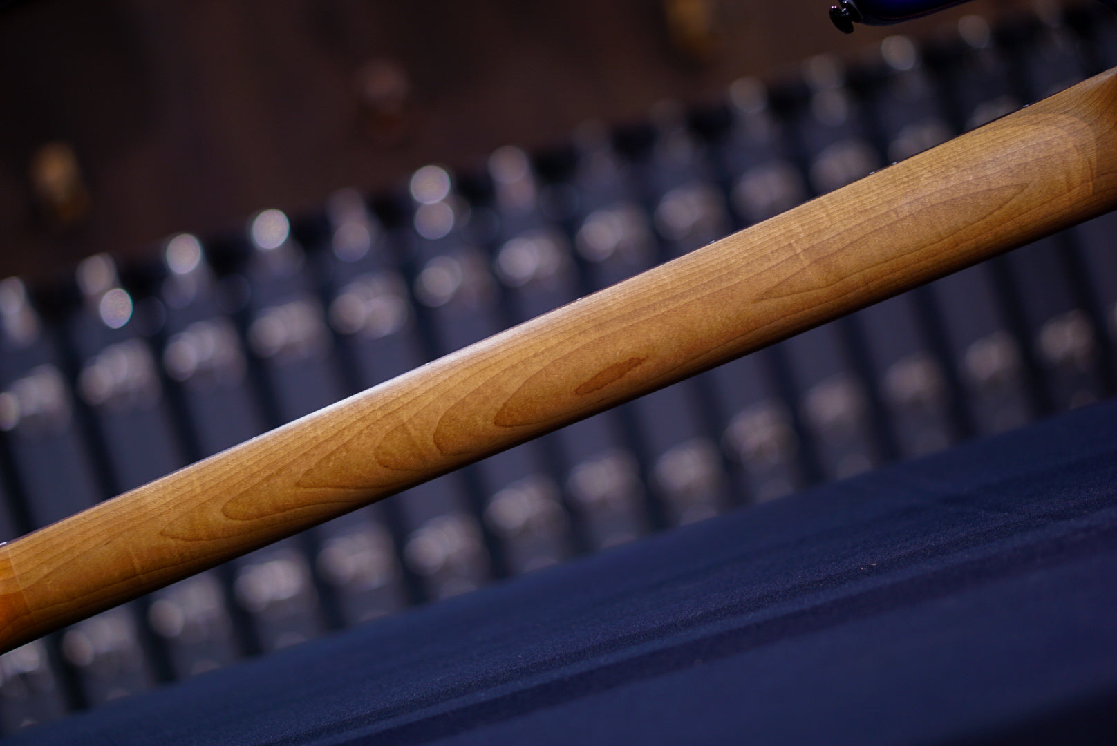 Ernie Ball Music Man StingRay Special 4 H Grape Crush K04723