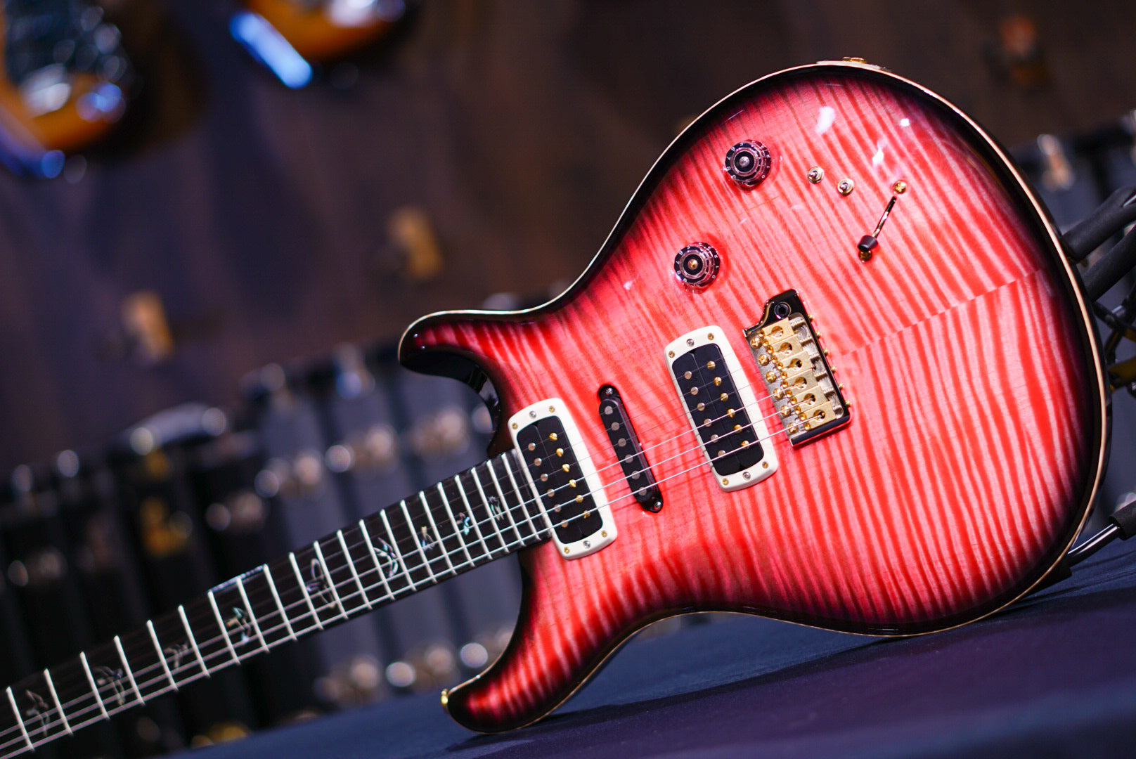 PRS Modern eagle V wood library Bonni Pink Smokeburst 0387188