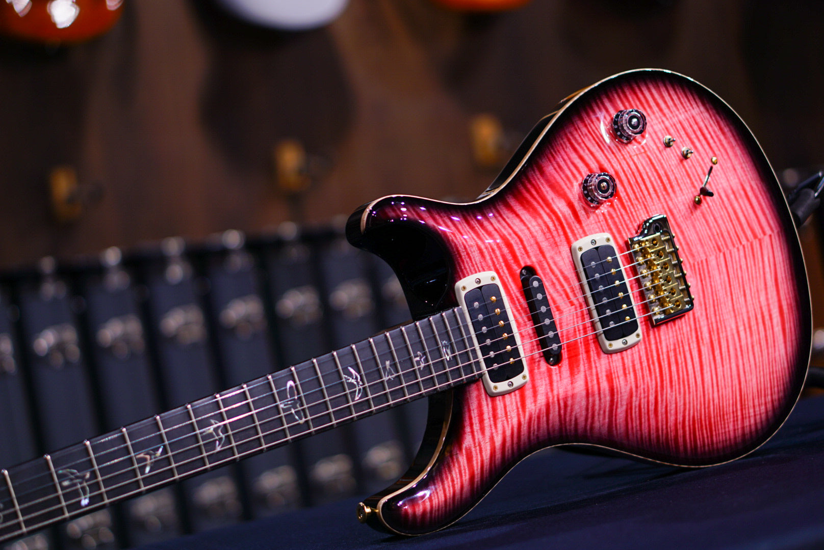 PRS Modern eagle V wood library Bonni Pink Smokeburst 0387188