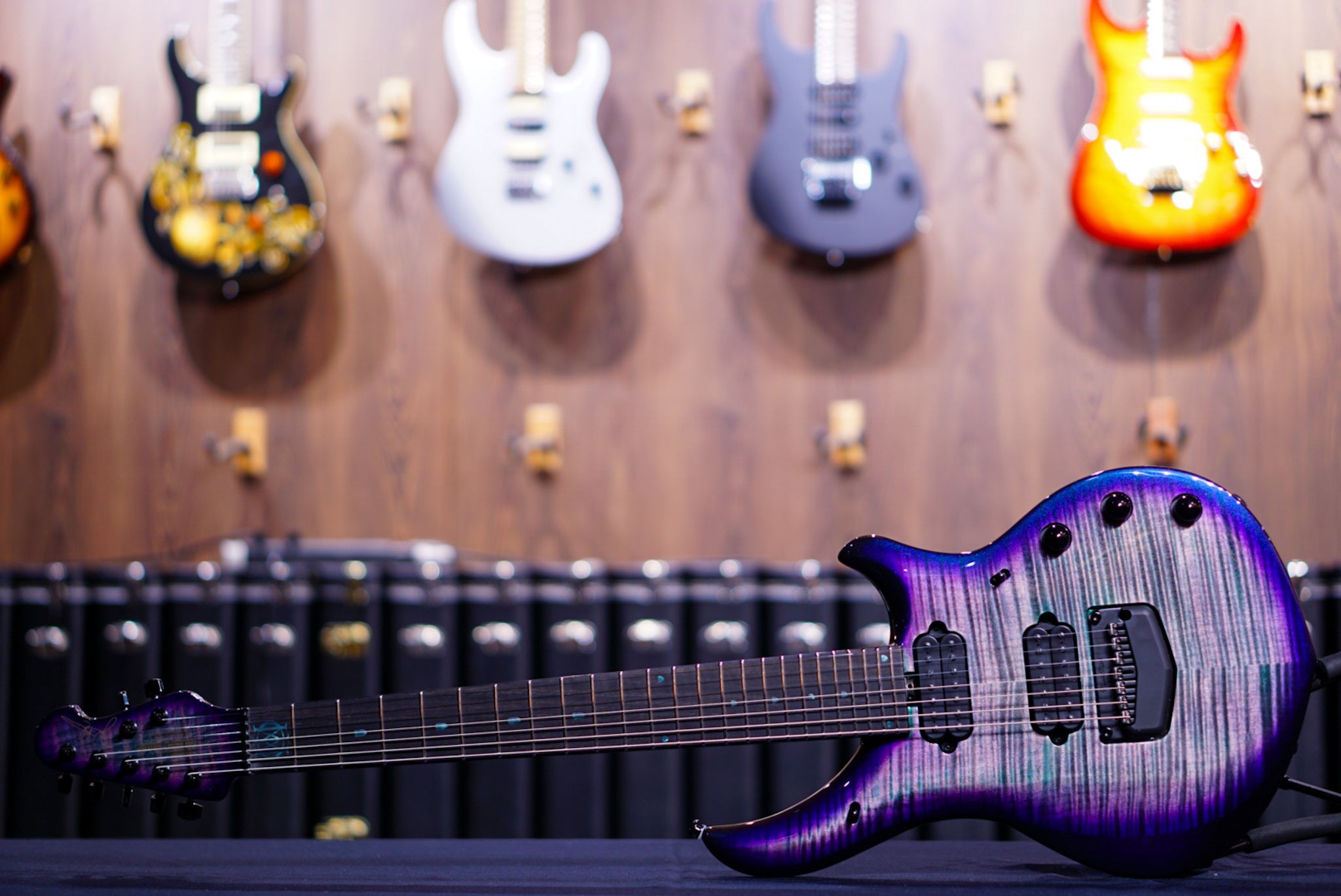 ERNIE BALL MUSIC MAN JOHN PETRUCCI LIMITED-EDITION MAPLE TOP MAJESTY 7-STRING CRYSTAL AMETHYST M017286 - HIENDGUITAR   Musicman GUITAR