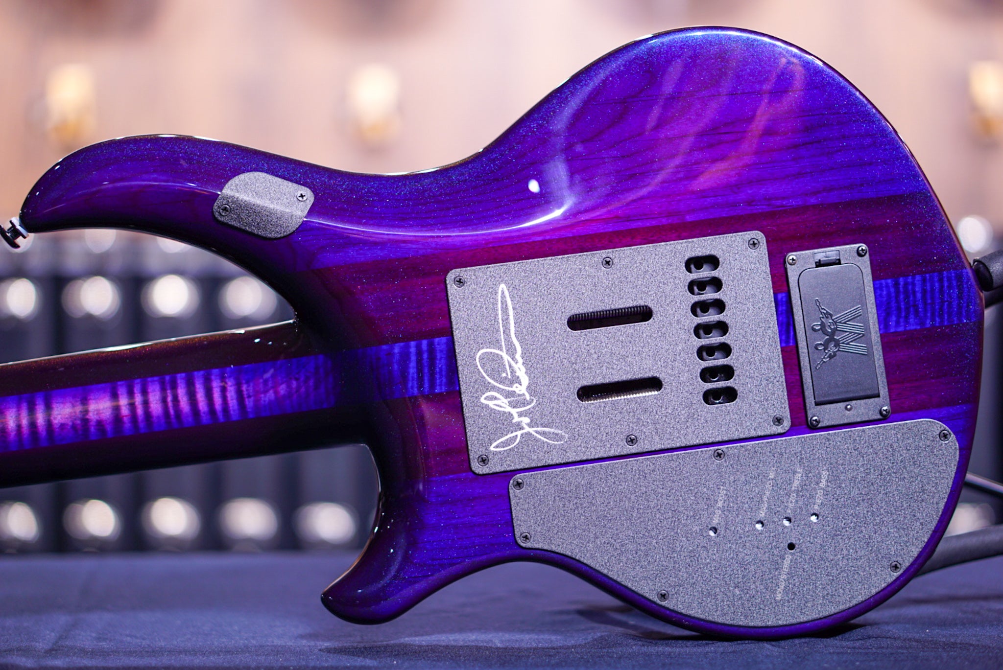 ERNIE BALL MUSIC MAN JOHN PETRUCCI LIMITED-EDITION MAPLE TOP MAJESTY 7-STRING CRYSTAL AMETHYST M017286 - HIENDGUITAR   Musicman GUITAR