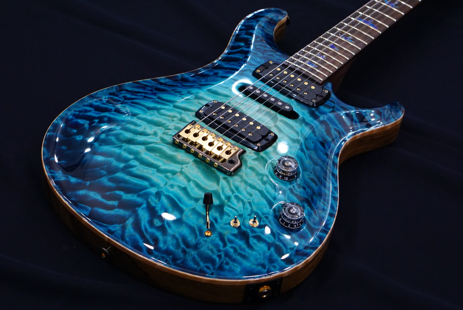 PRS Private stock modern eagle V in sub zero glow - HIENDGUITAR PRS GUITAR
