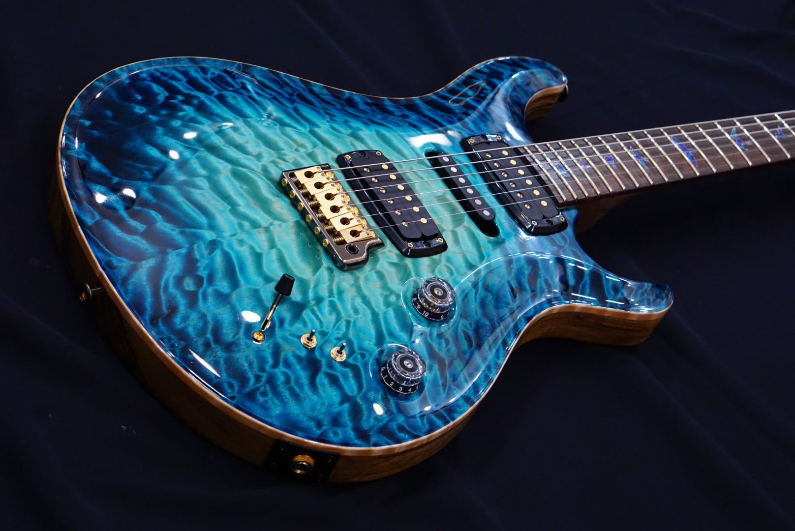 PRS Private stock modern eagle V in sub zero glow - HIENDGUITAR PRS GUITAR