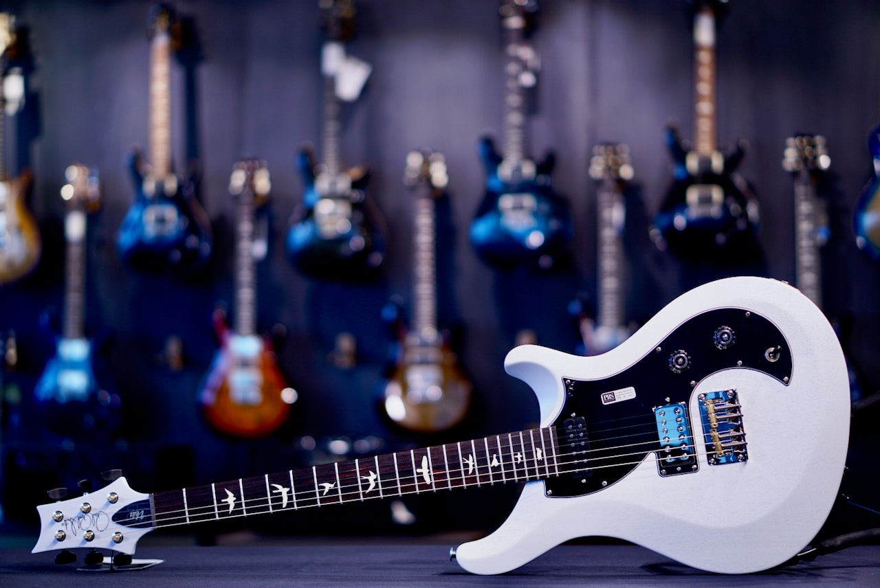 PRS S2 Vela Pearl White Satin S2083411