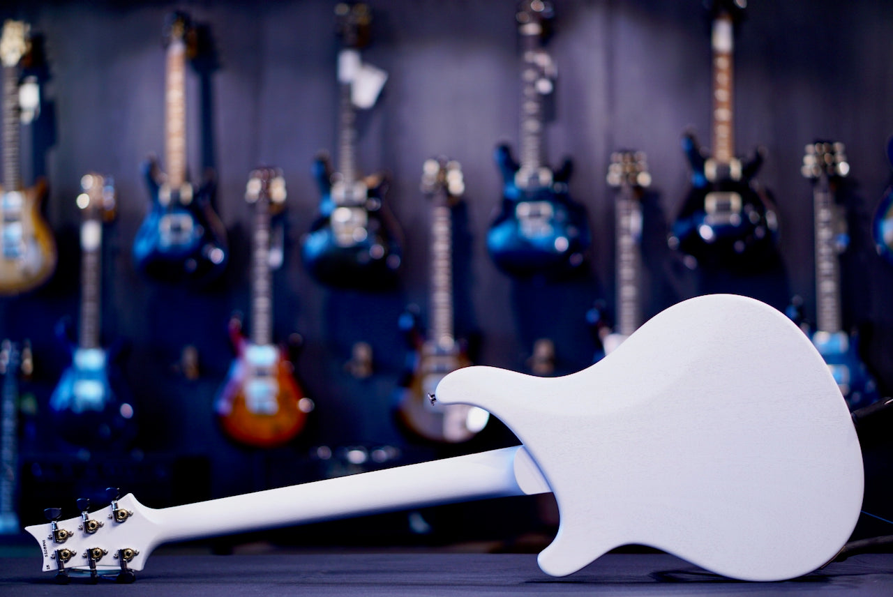 PRS S2 Vela Pearl White Satin S2083411
