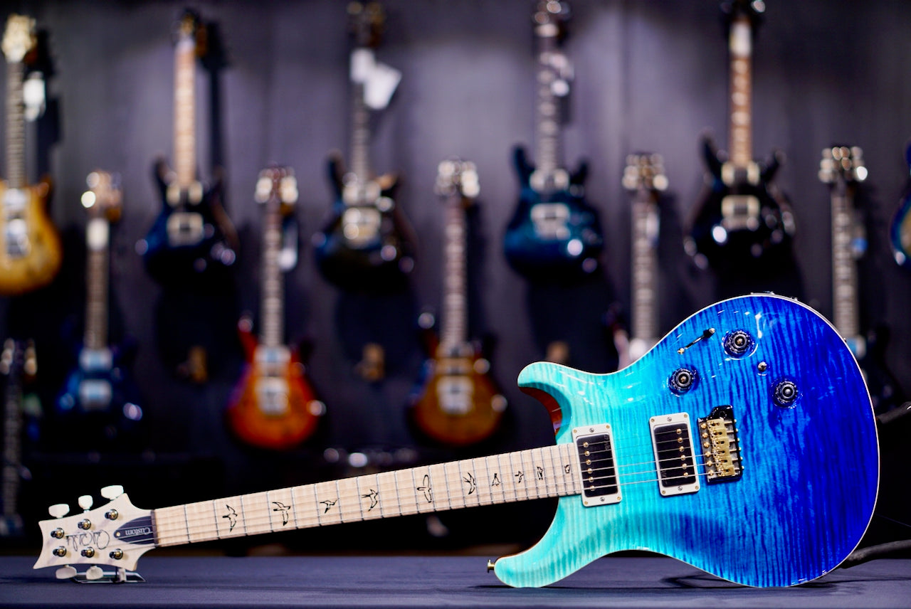 PRS Custom 24 Piezo Wood Library Artist Neck Blue Fade 0414021