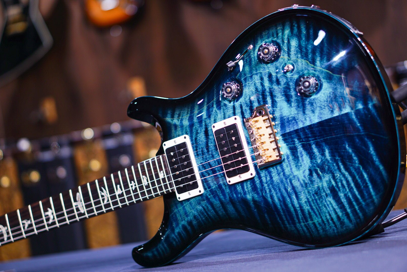 PRS Custom 24 Piezo Cobalt Smokeburst 0388937