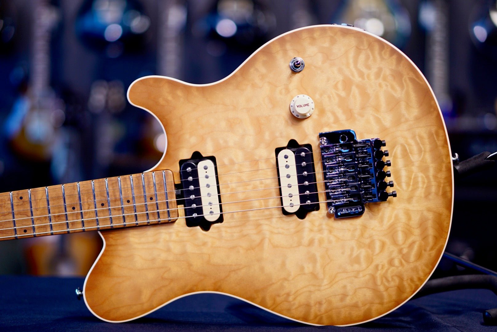 Ernie Ball Music man Axis Honey Pot Quilt H08523