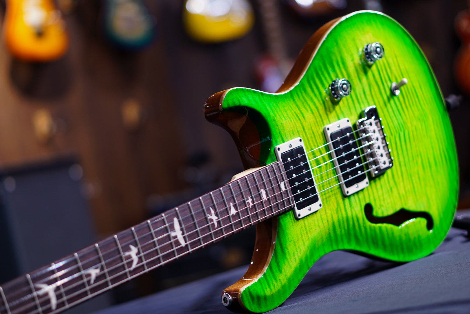PRS CE24 Semi hollow Eriza verde 0365609 - HIENDGUITAR PRS GUITAR