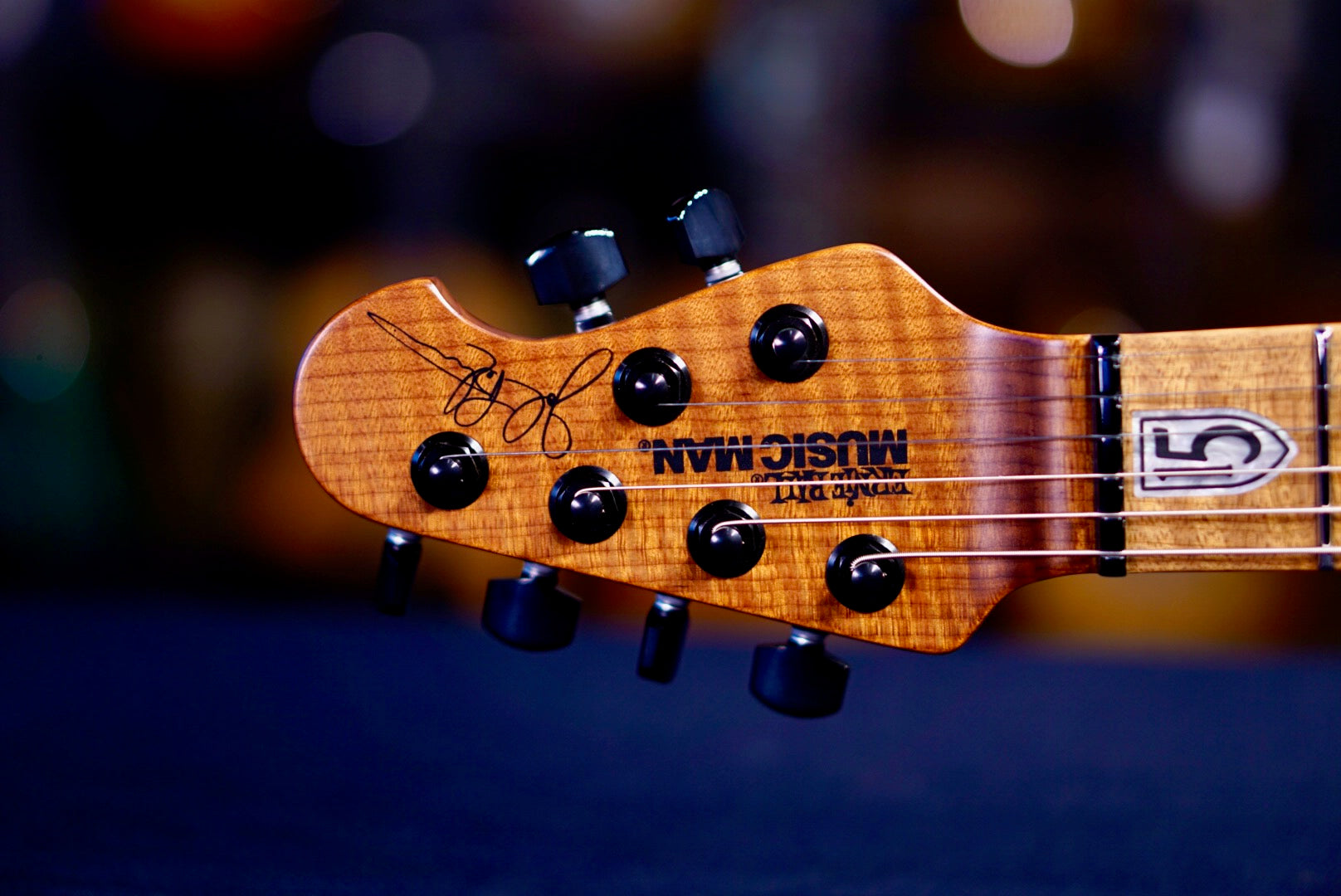 Ernie Ball Music Man JP15 Ultra Marine Quilt H09327