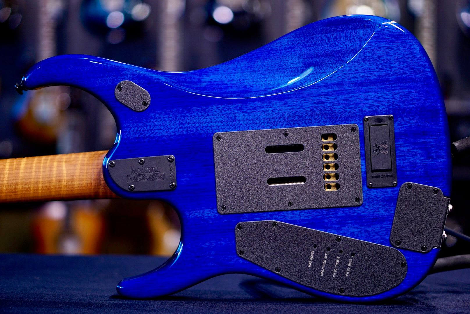 Ernie Ball Music Man JP15 Ultra Marine Quilt H09327