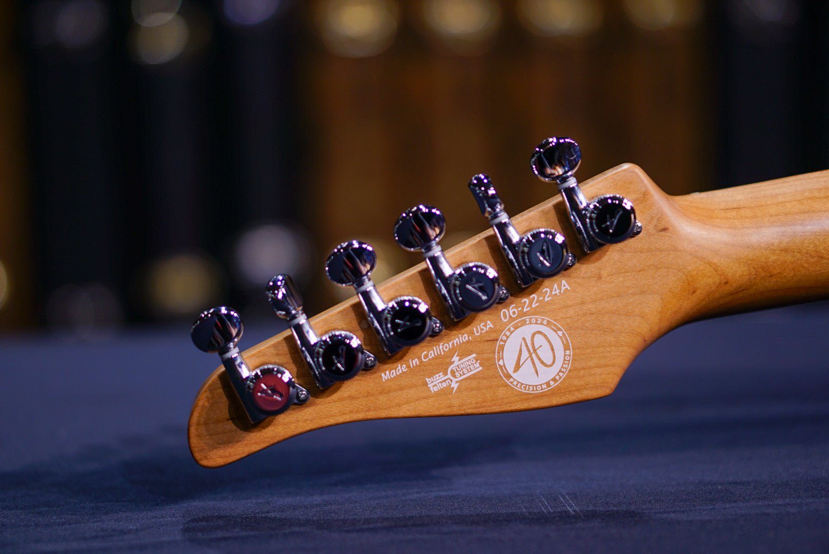 Tom Anderson Angel Player Satin Organic Grain White with Black * 06-22-24A *