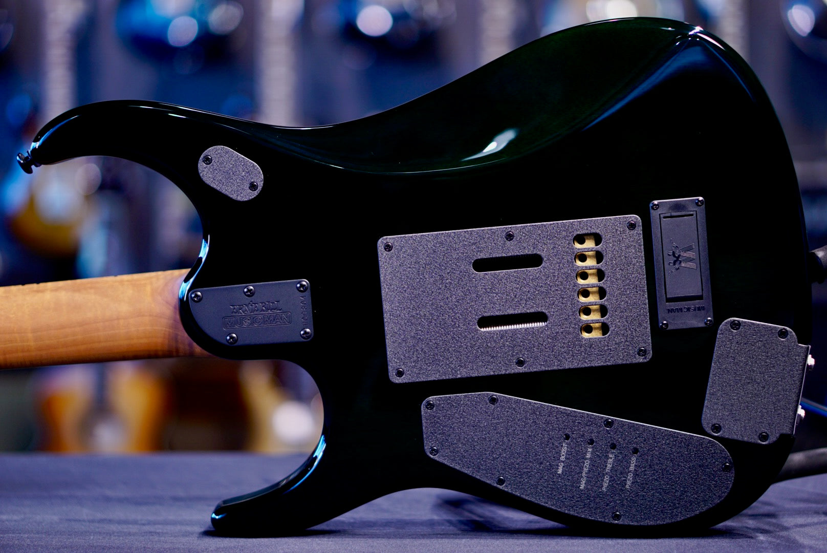 Ernie Ball Music Man JP15 Green Tiger Flame H09804