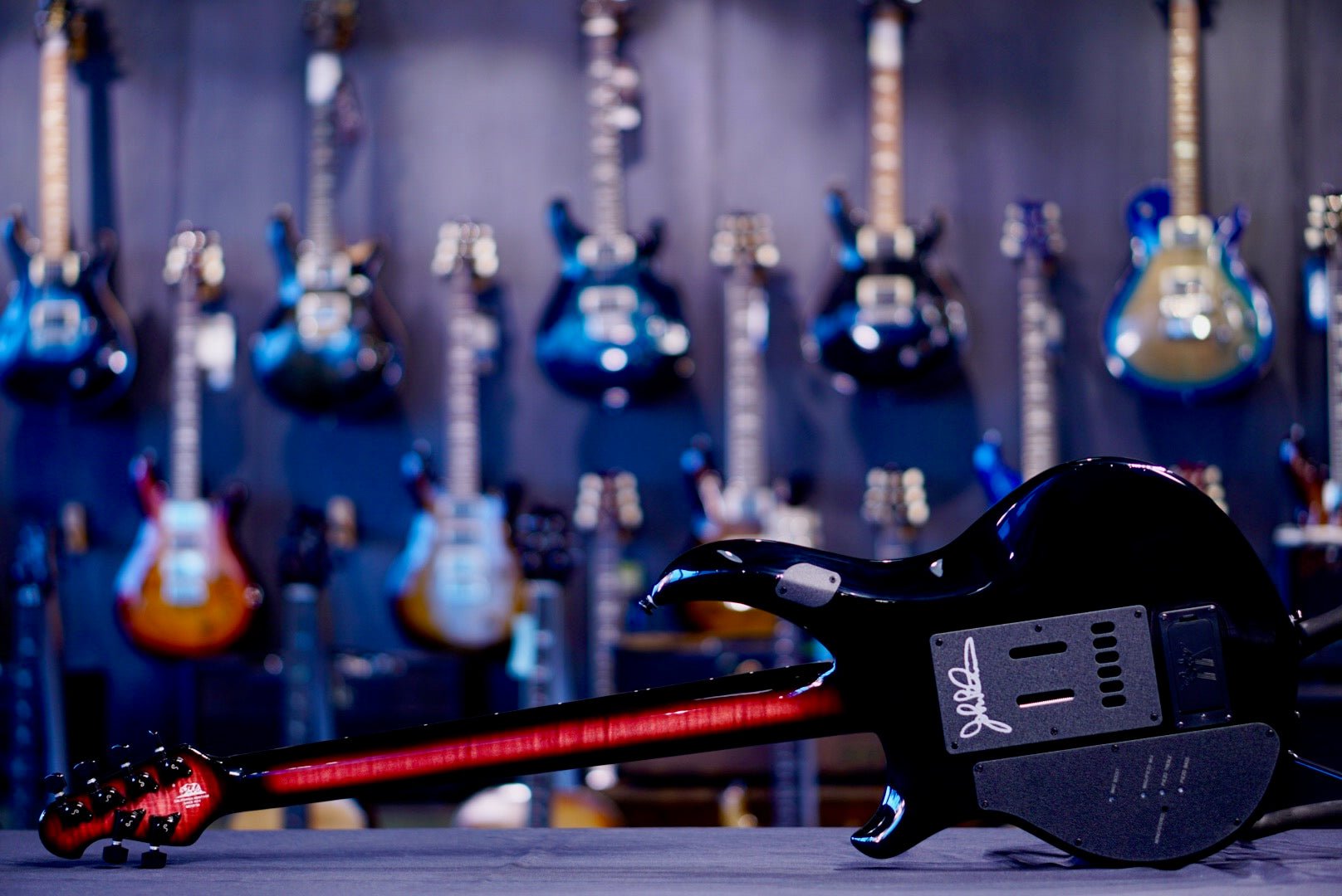 Ernie Ball Music Man Majesty Red Nebula 6-String M019734