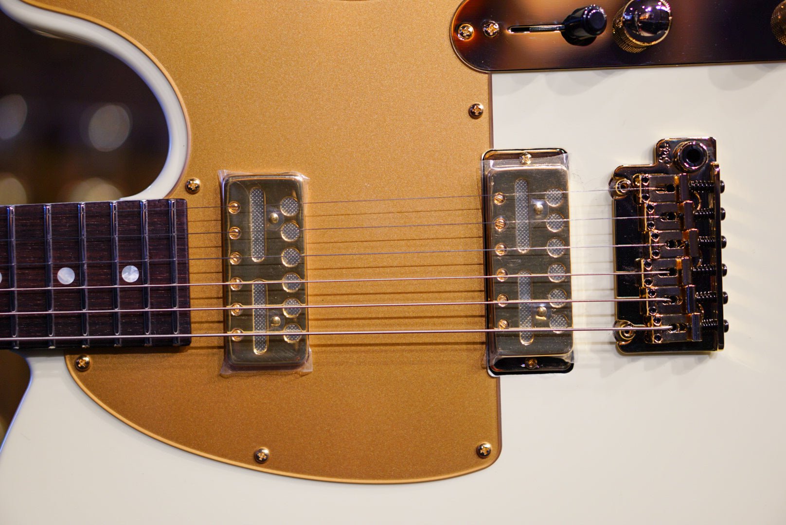 Suhr Mateus Asato Signature Classic T in ‘M.A.’ White Lollar 81865