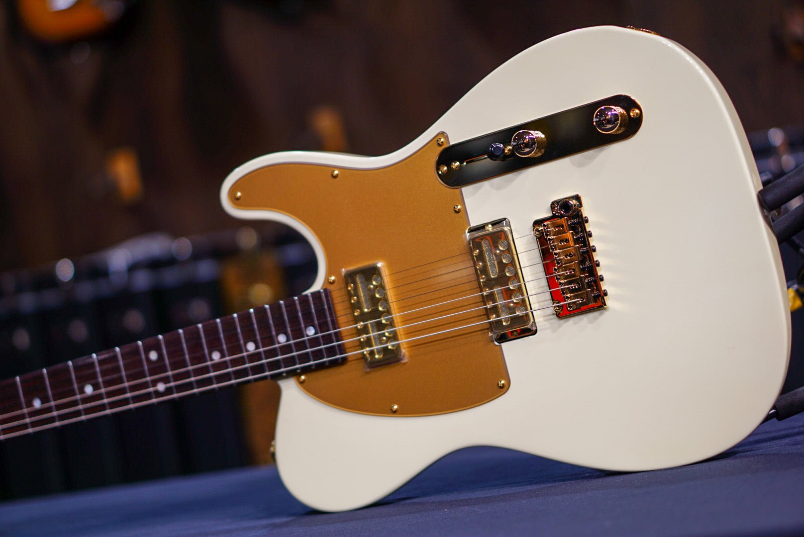 Suhr Mateus Asato Signature Classic T in ‘M.A.’ White Lollar 81865