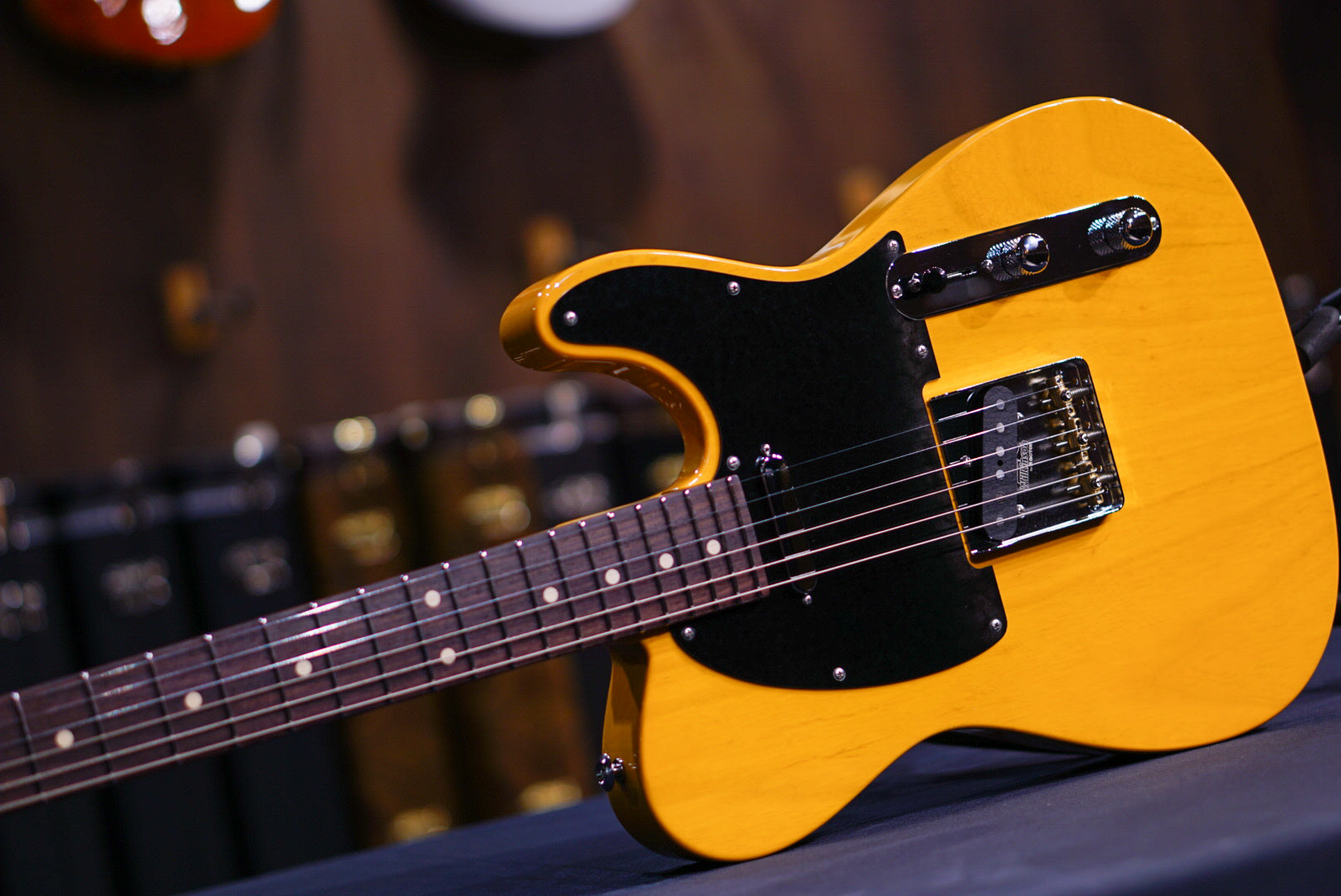 Suhr Classic T Custom Antique Trans butterscotch 82975