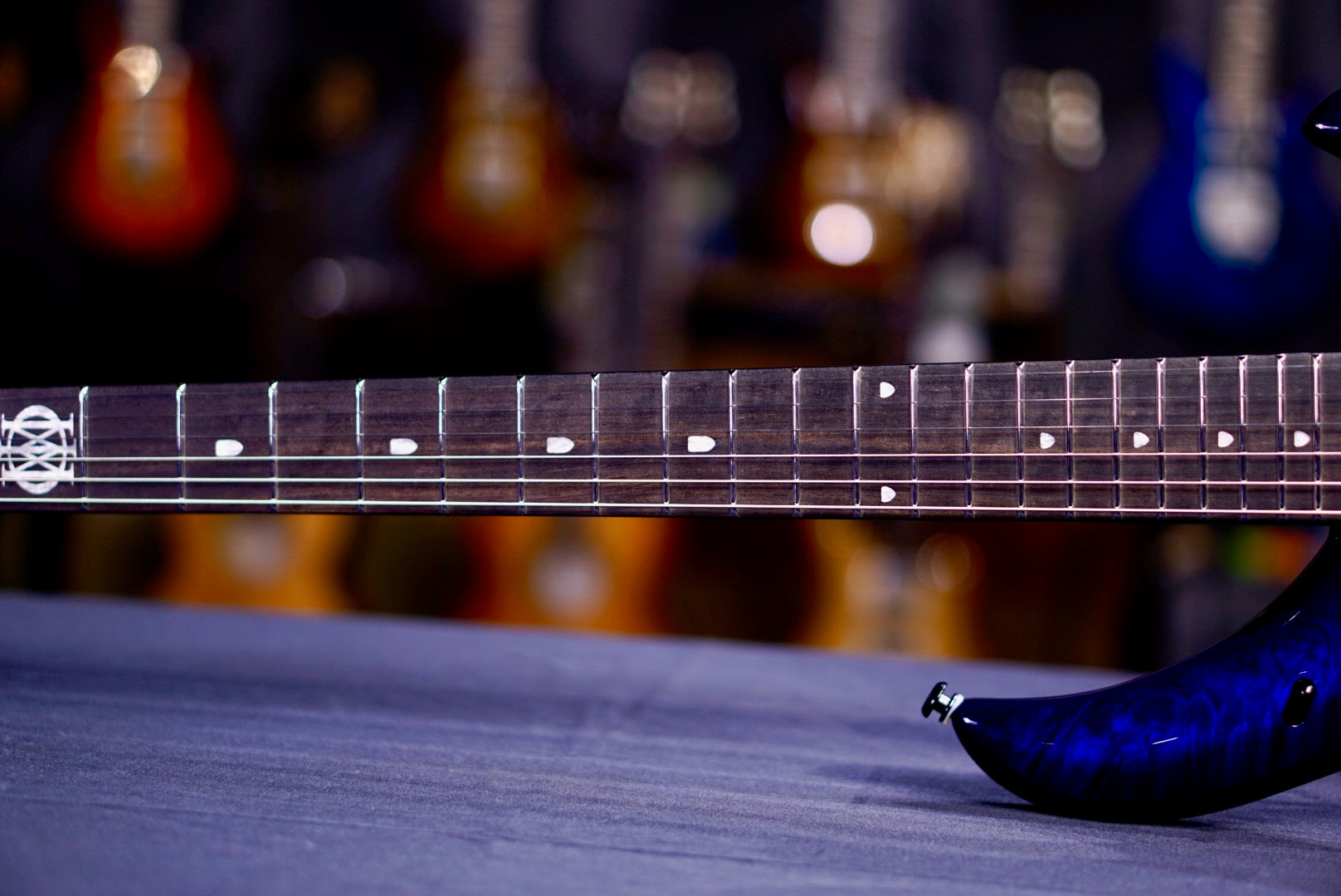 Ernie Ball Music Man Majesty Blue Ink BFR M019671