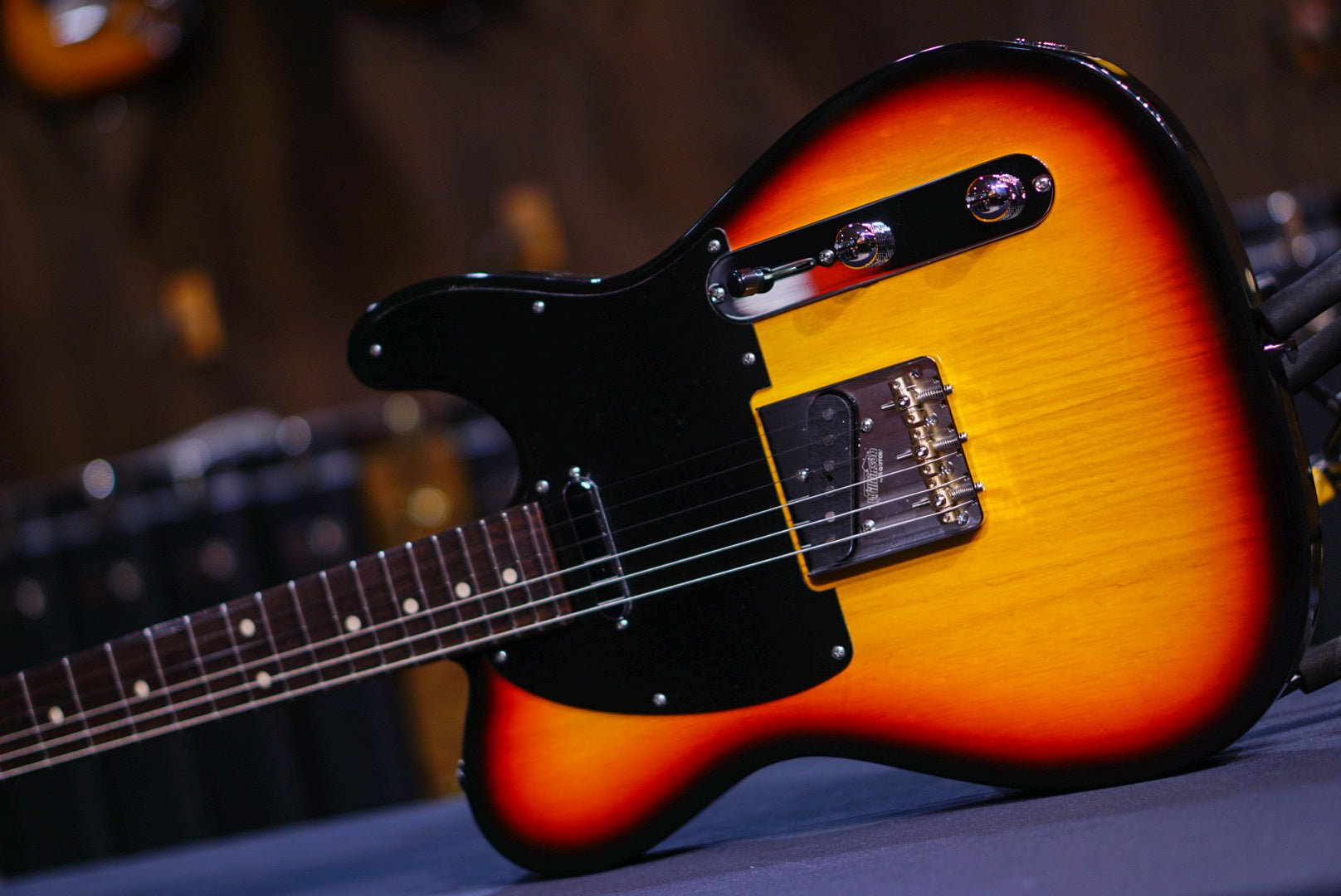 Suhr Classic T Custom Antique 3 Tone Burst 82980