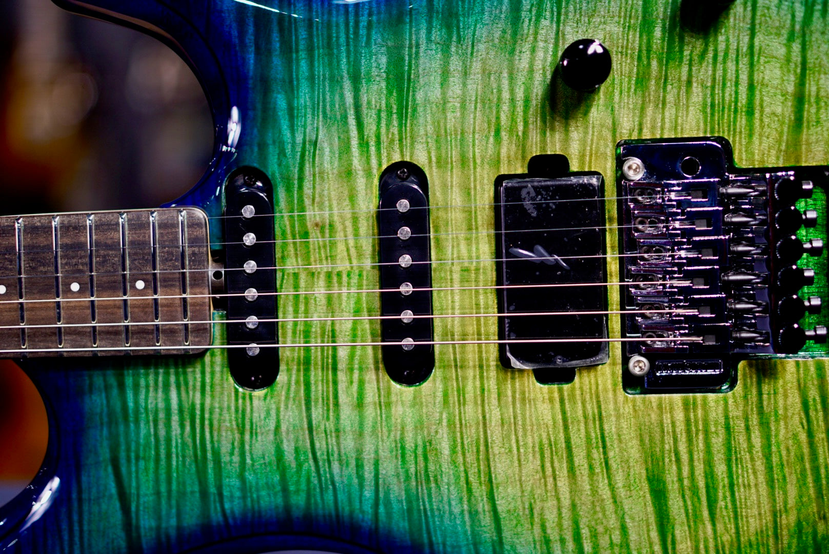 Ernie Ball Music Man Luke 4 HSS Green Tide D01306