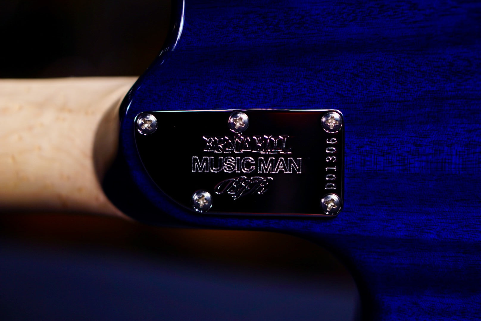 Ernie Ball Music Man Luke 4 HSS Green Tide D01306