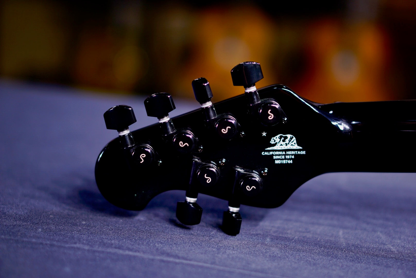 Ernie Ball Music Man MAJESTY 6 BLACK FROSTING M019744