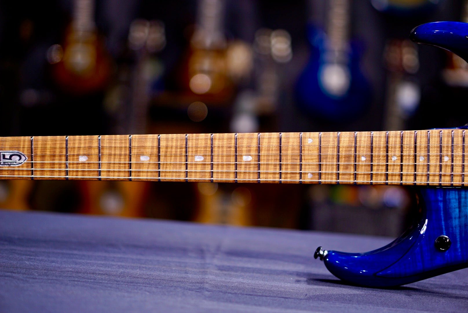 Ernie Ball Music Man JP15 Ultramarine Flame H08462