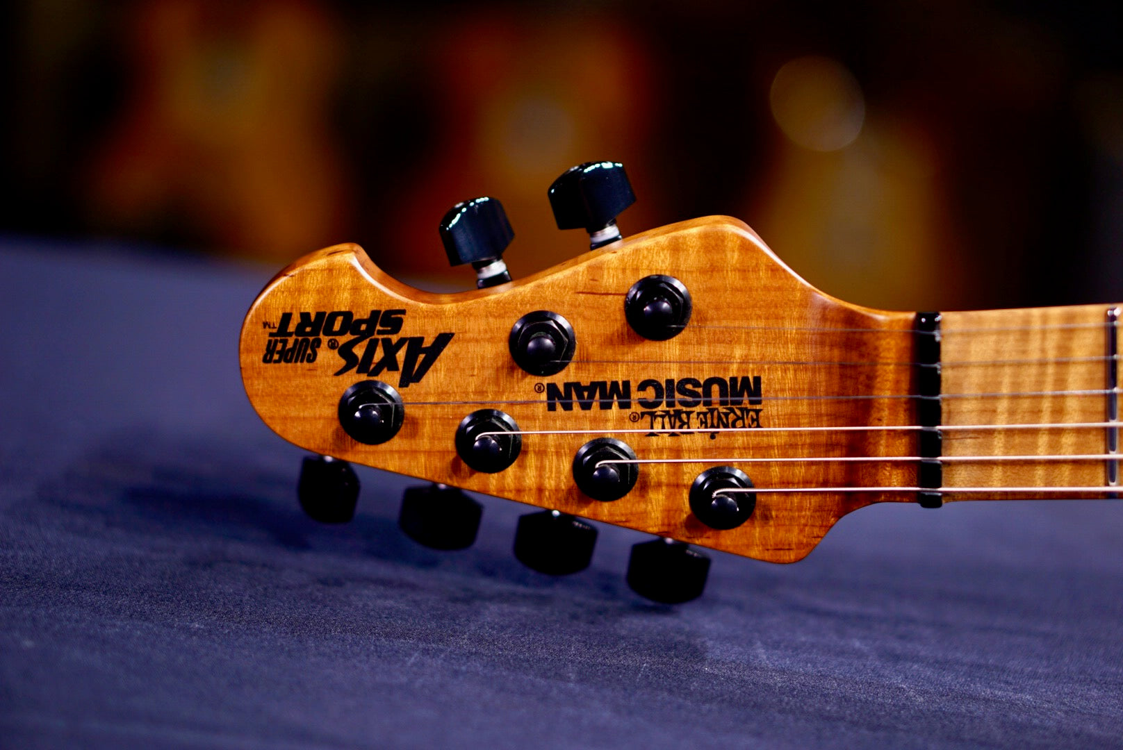 Ernie Ball Music Man Axis Super Sport Matcha Flame H05978