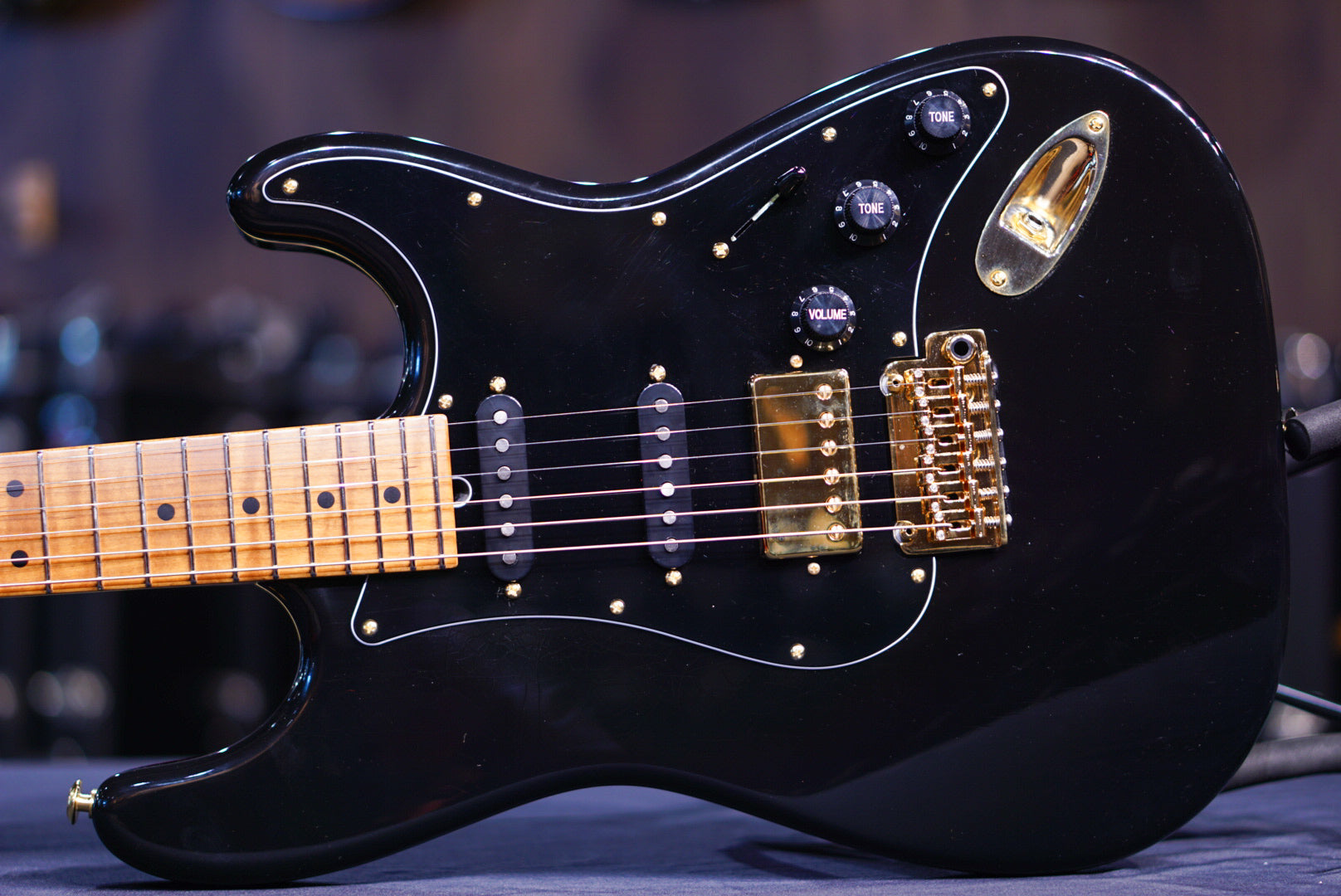 Suhr Classic custom black beauty 77699 - HIENDGUITAR SUHR GUITAR