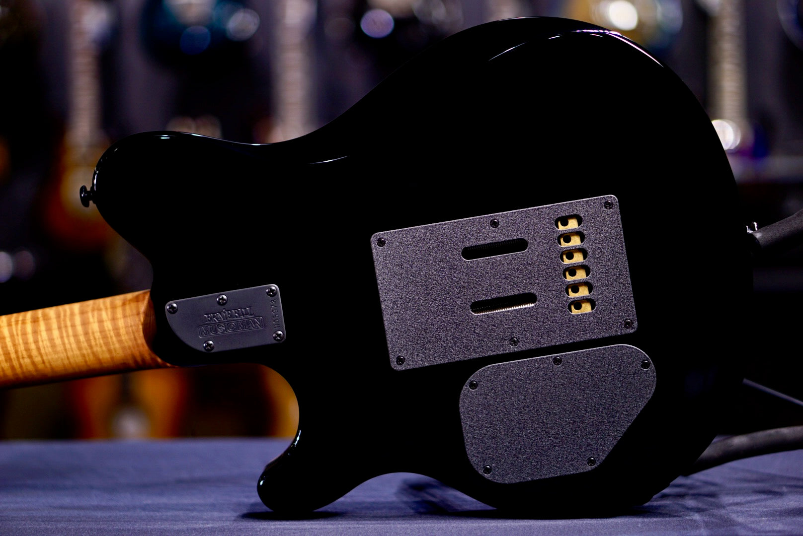 Ernie Ball Music Man Axis Super Sport Matcha Flame H05978