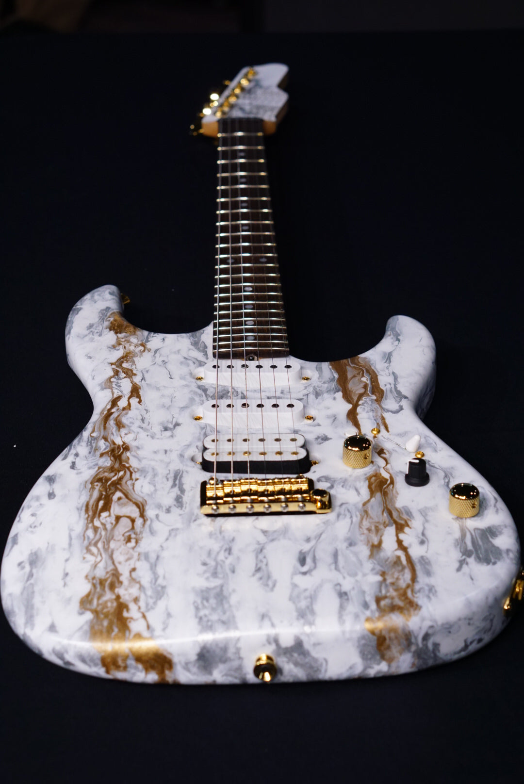 James tyler Studio Elite HD white schmear rear route 23332 - HIENDGUITAR James Tyler GUITAR
