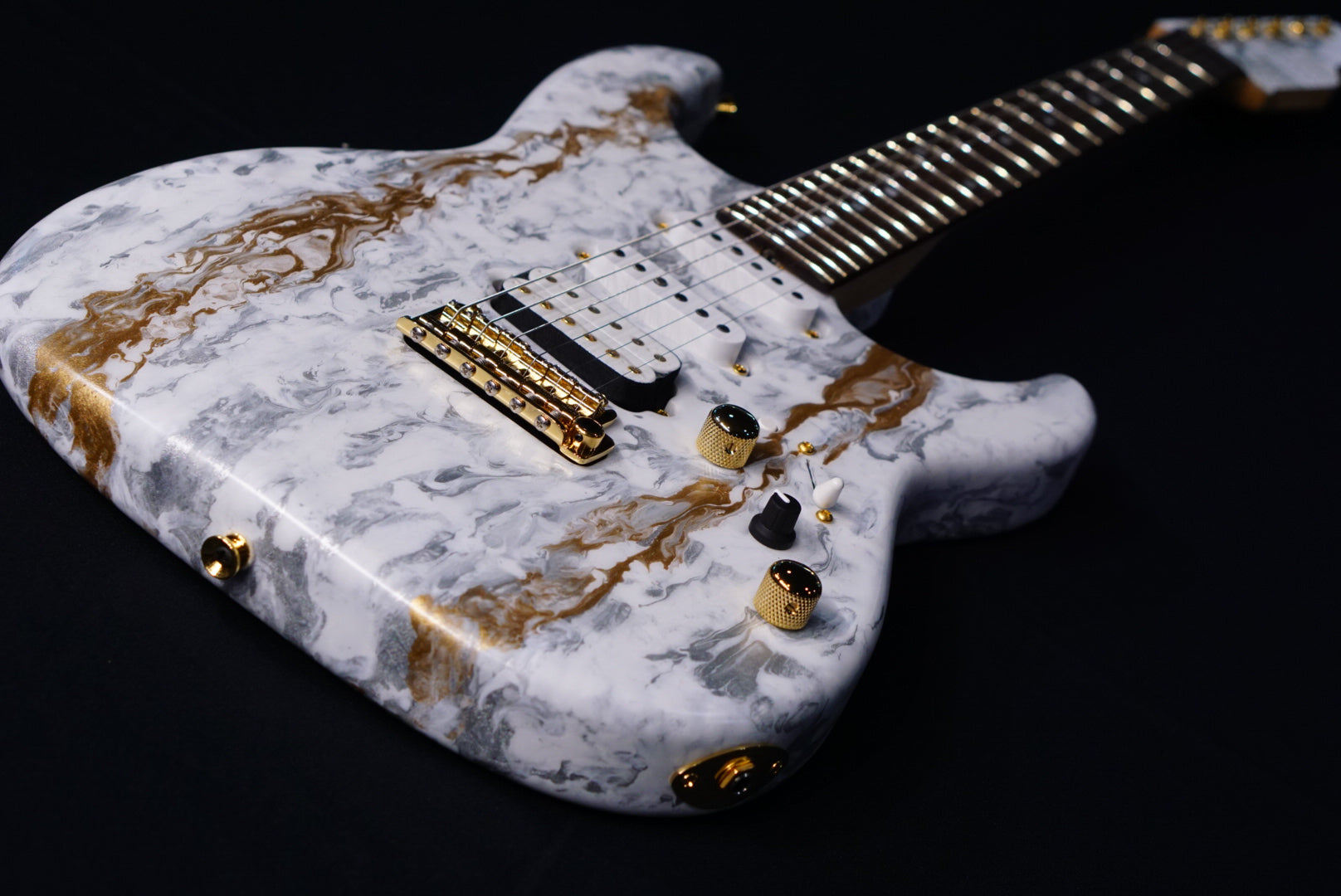 James tyler Studio Elite HD white schmear rear route 23332 - HIENDGUITAR James Tyler GUITAR