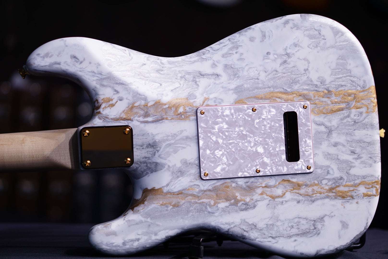 James tyler classic white schmear 23331 - HIENDGUITAR James Tyler GUITAR