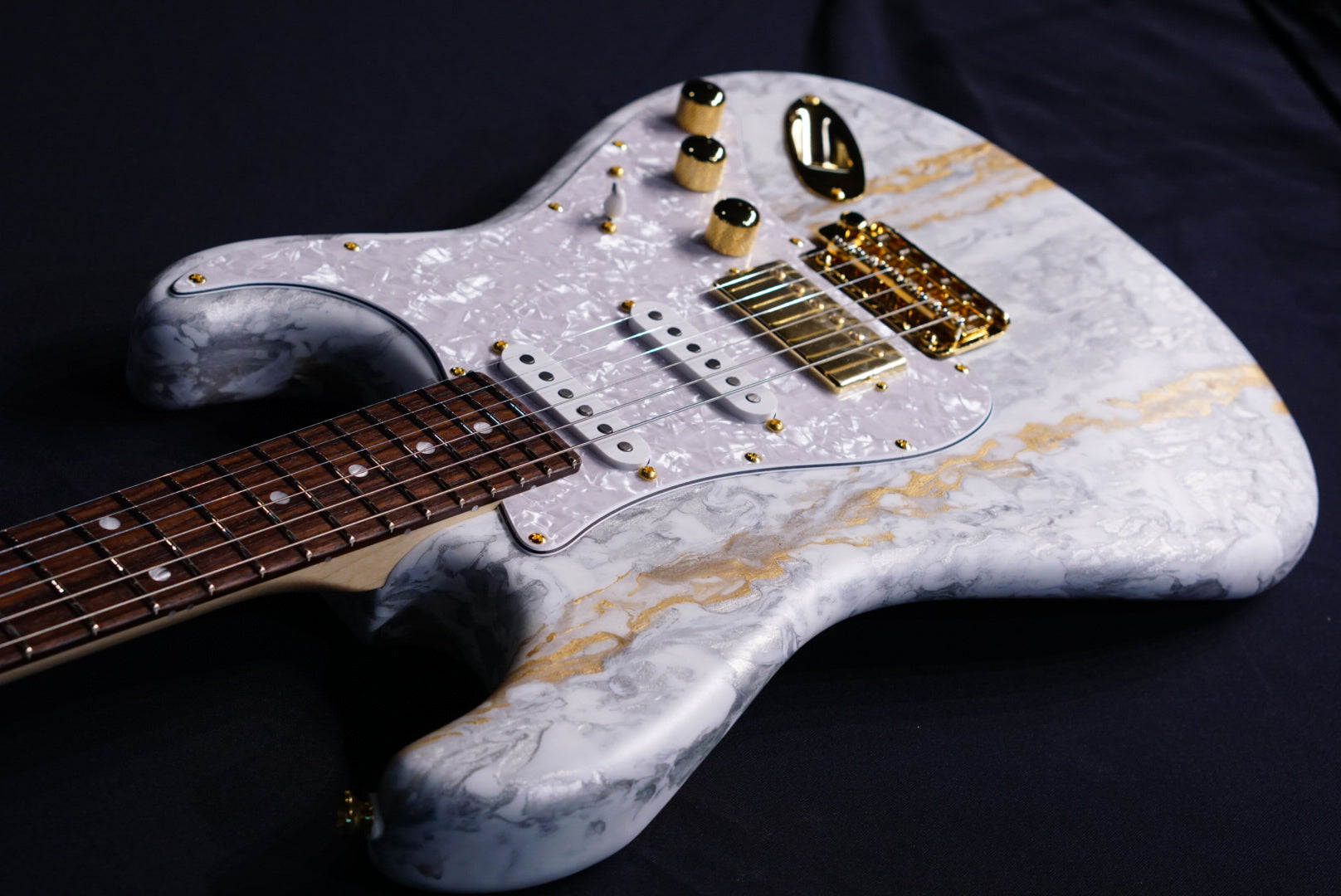 James tyler classic white schmear 23331 - HIENDGUITAR James Tyler GUITAR