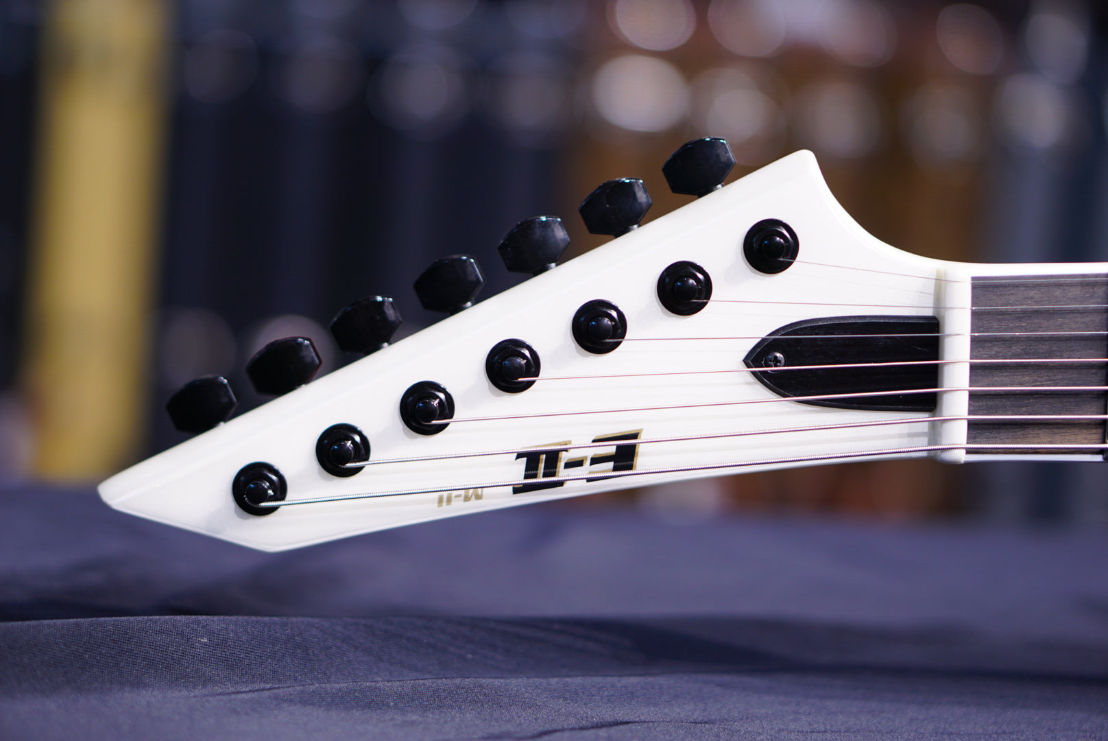 E-II M-II7 baritone evertune Pearl White ES1063223 - HIENDGUITAR E-II GUITAR