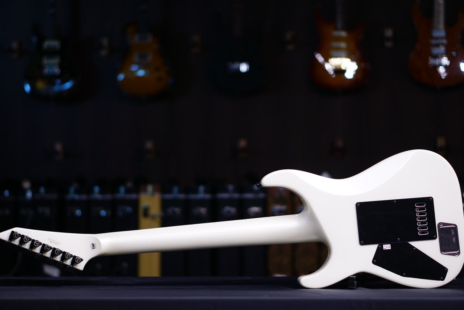 E-II M-II7 baritone evertune Pearl White ES1063223 - HIENDGUITAR E-II GUITAR