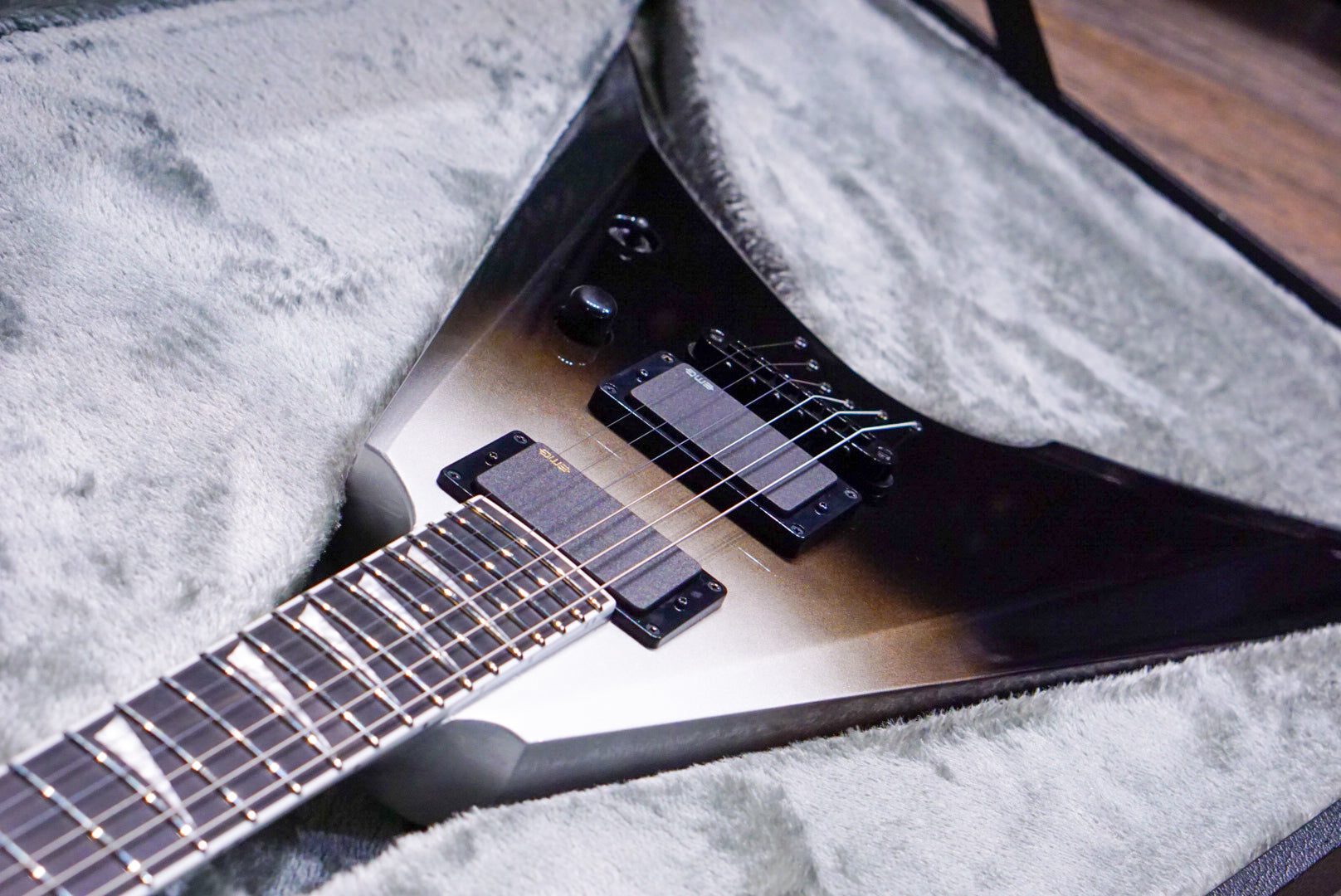 ESP E-II ARROW FR Black silver fade ES4461223 - HIENDGUITAR E-II GUITAR