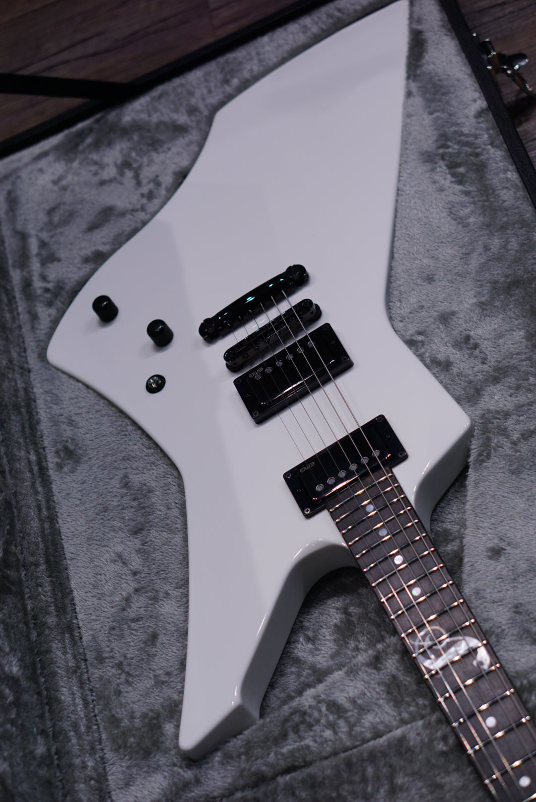 ESP SNAKEBYTE - Snow White James hetfield signature E2710232 - HIENDGUITAR ESP GUITAR