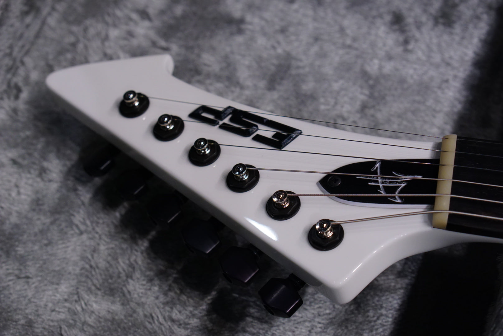 ESP SNAKEBYTE - Snow White James hetfield signature E2710232 - HIENDGUITAR ESP GUITAR