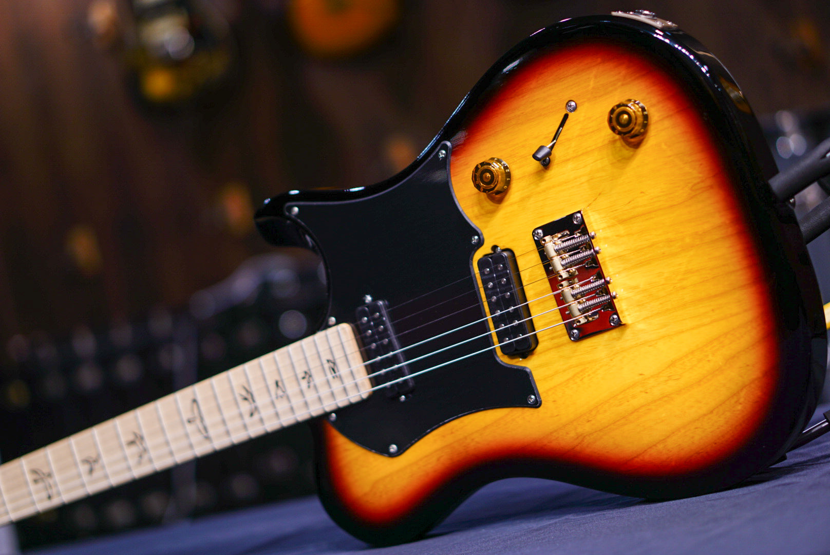 PRS Myles Kennedy Tri-Color Sunburst 0368737 - HIENDGUITAR PRS GUITAR