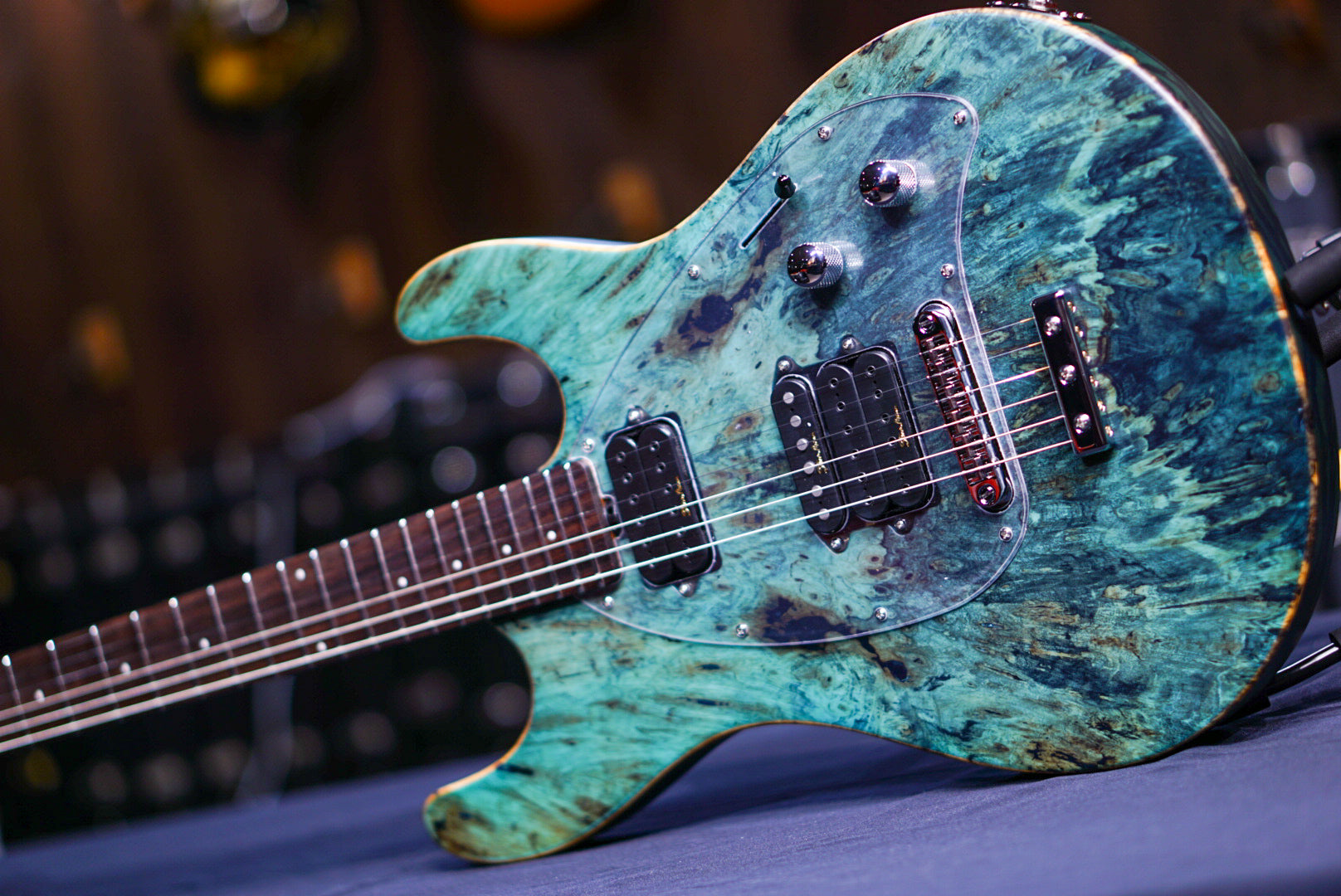 Ernie ball Musicman BFR Steve Morse Y2D Jade Burl D00962 - HIENDGUITAR musicman guitar