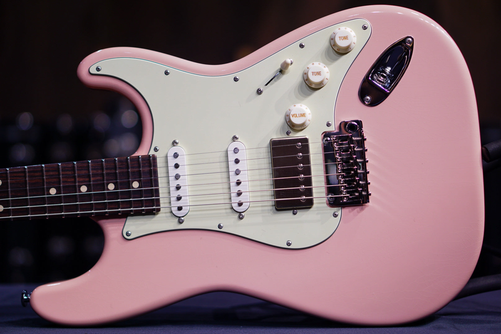 Suhr Mateus asato classic S shell pink 77344 - HIENDGUITAR SUHR guitar